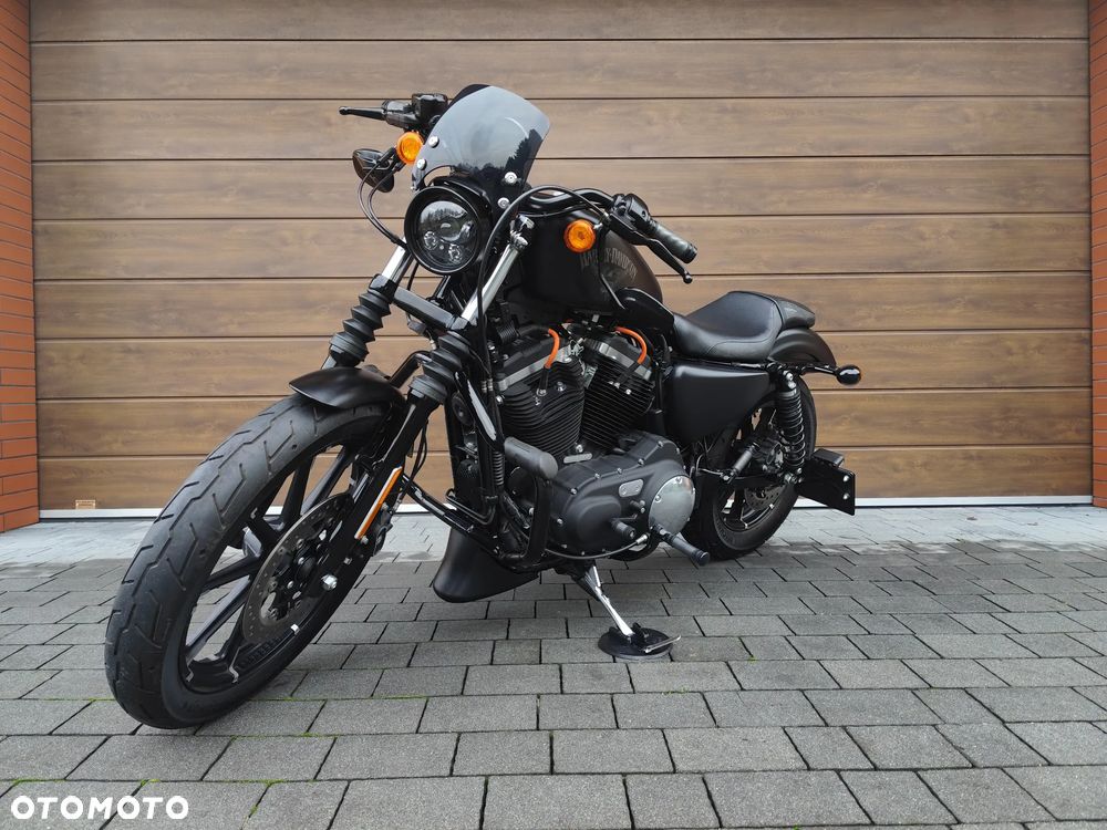 Harley-Davidson Sportster Iron 883 - 10