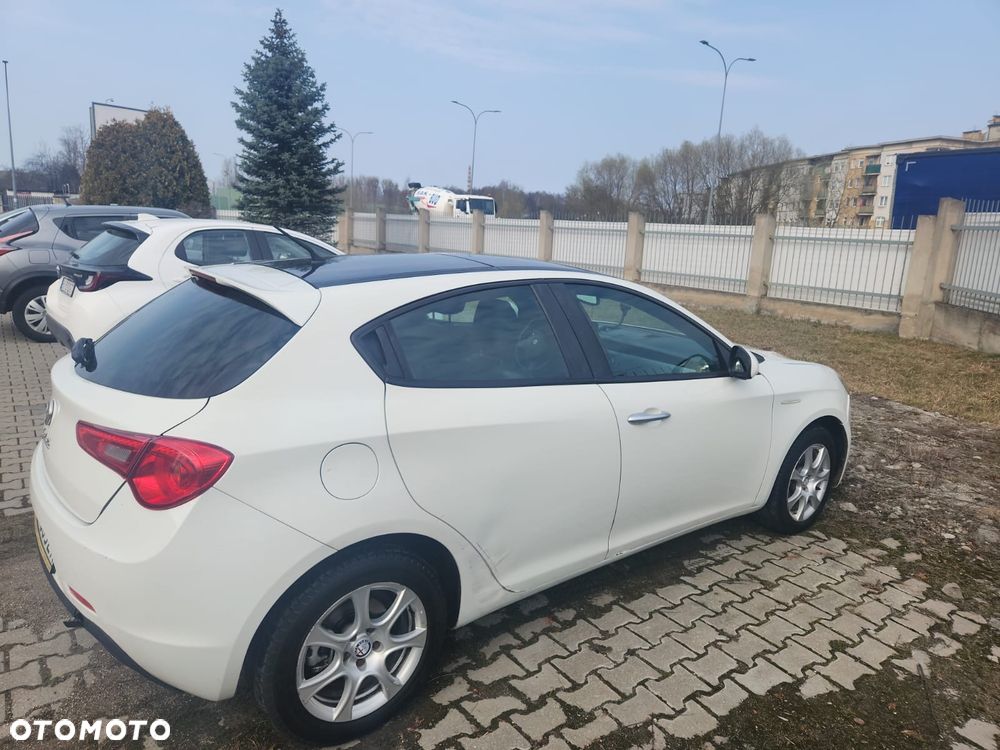 Alfa Romeo Giulietta 1.6 JTDM Veloce - 2