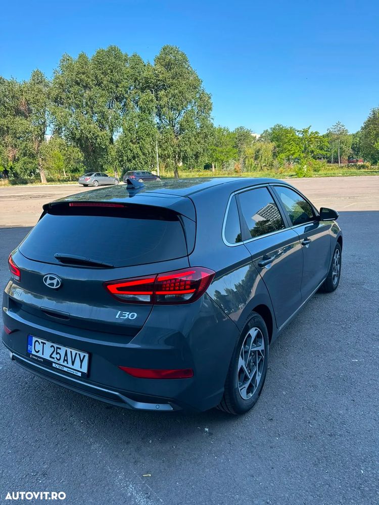 HYUNDAI i30 2025 — imagine 4