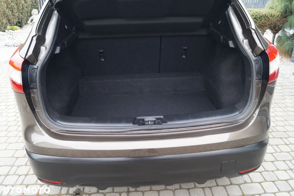 Nissan Qashqai 1.2 DIG-T N-Vision - 17