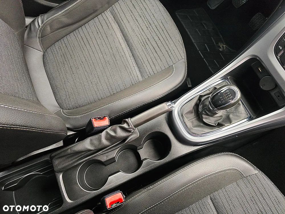 Opel Astra 1.4 Turbo Cosmo - 31