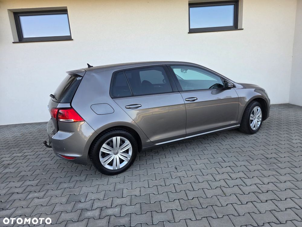 Volkswagen Golf - 16