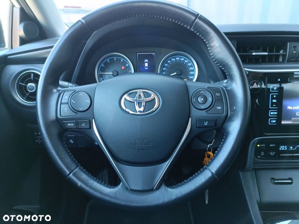 Toyota Corolla - 16