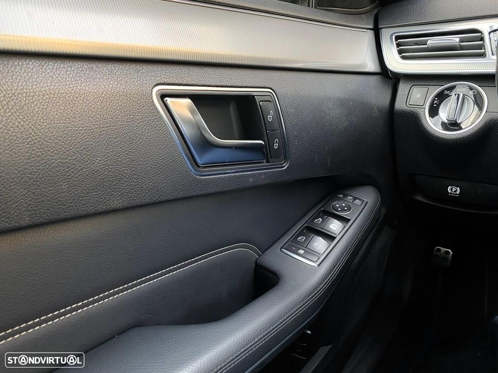 Mercedes-Benz E 300 Bluetec Hybrid Avantgarde - 26
