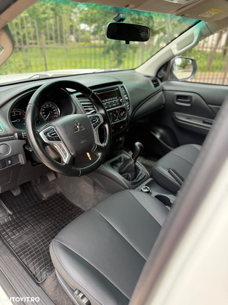 Mitsubishi L200 Double Cab 2.2 DI-D M/T Instyle - 20