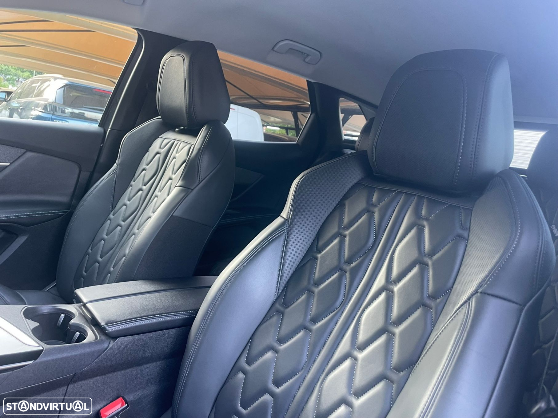 Peugeot 3008 1.2 PureTech Allure Pack EAT8 - 8
