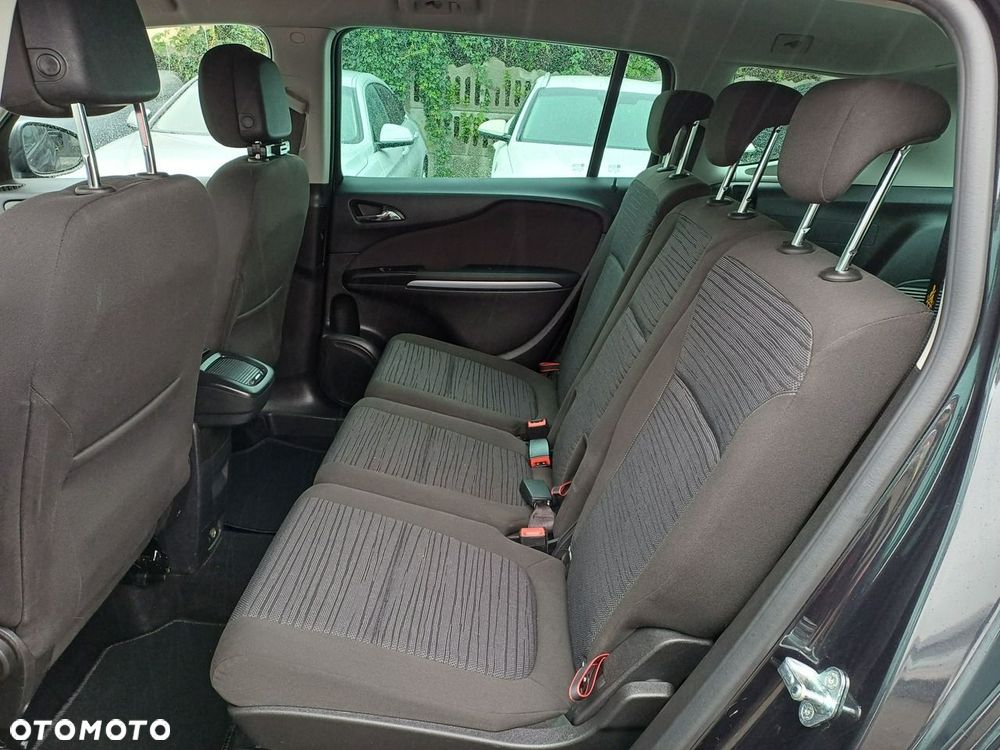 Opel Zafira - 18