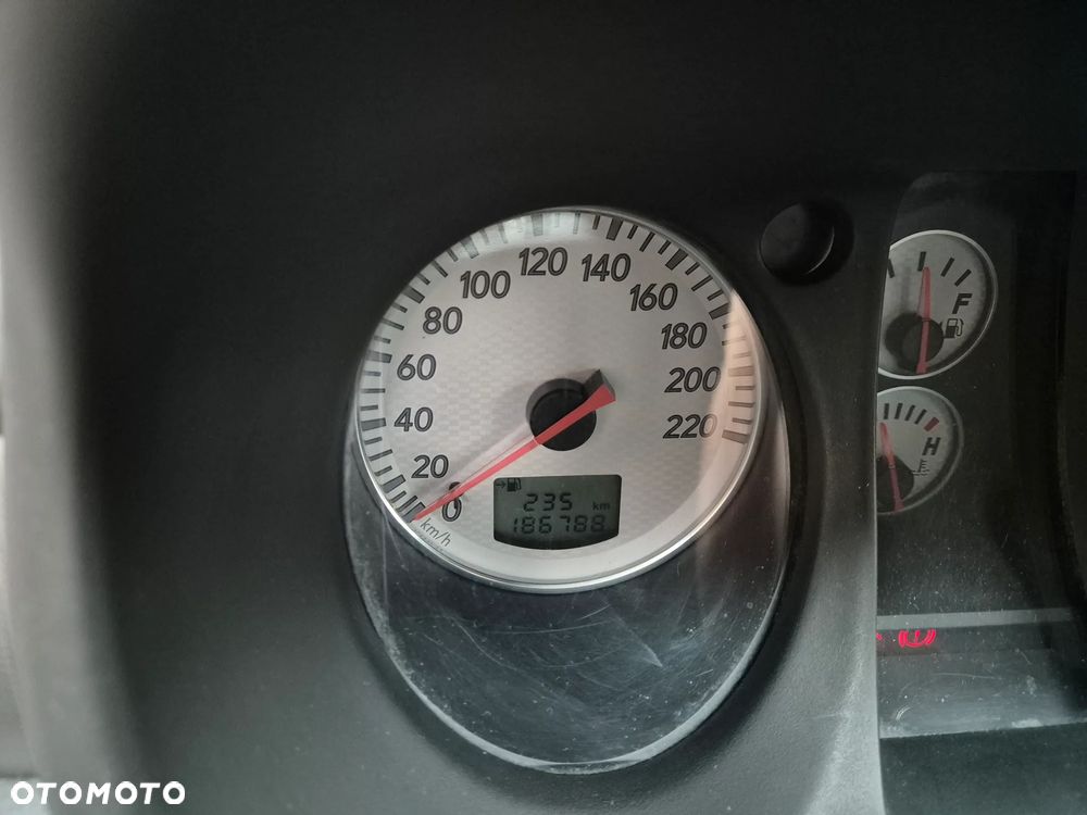 Mitsubishi Outlander 2.0 Comfort 4WD - 20