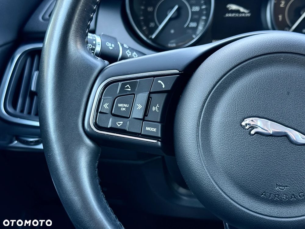 Jaguar E-Pace 2.0 i4P AWD SE - 18