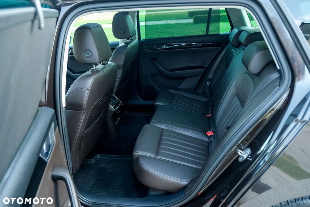 Skoda Superb 2.0 TDI 4x4 DSG L&K - 21