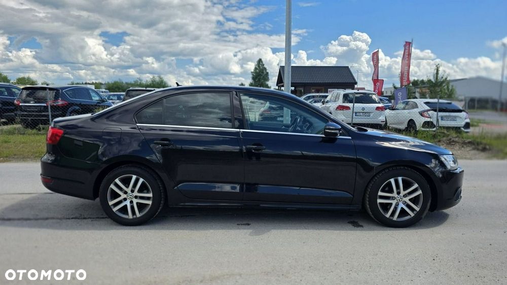 Volkswagen Jetta - 6