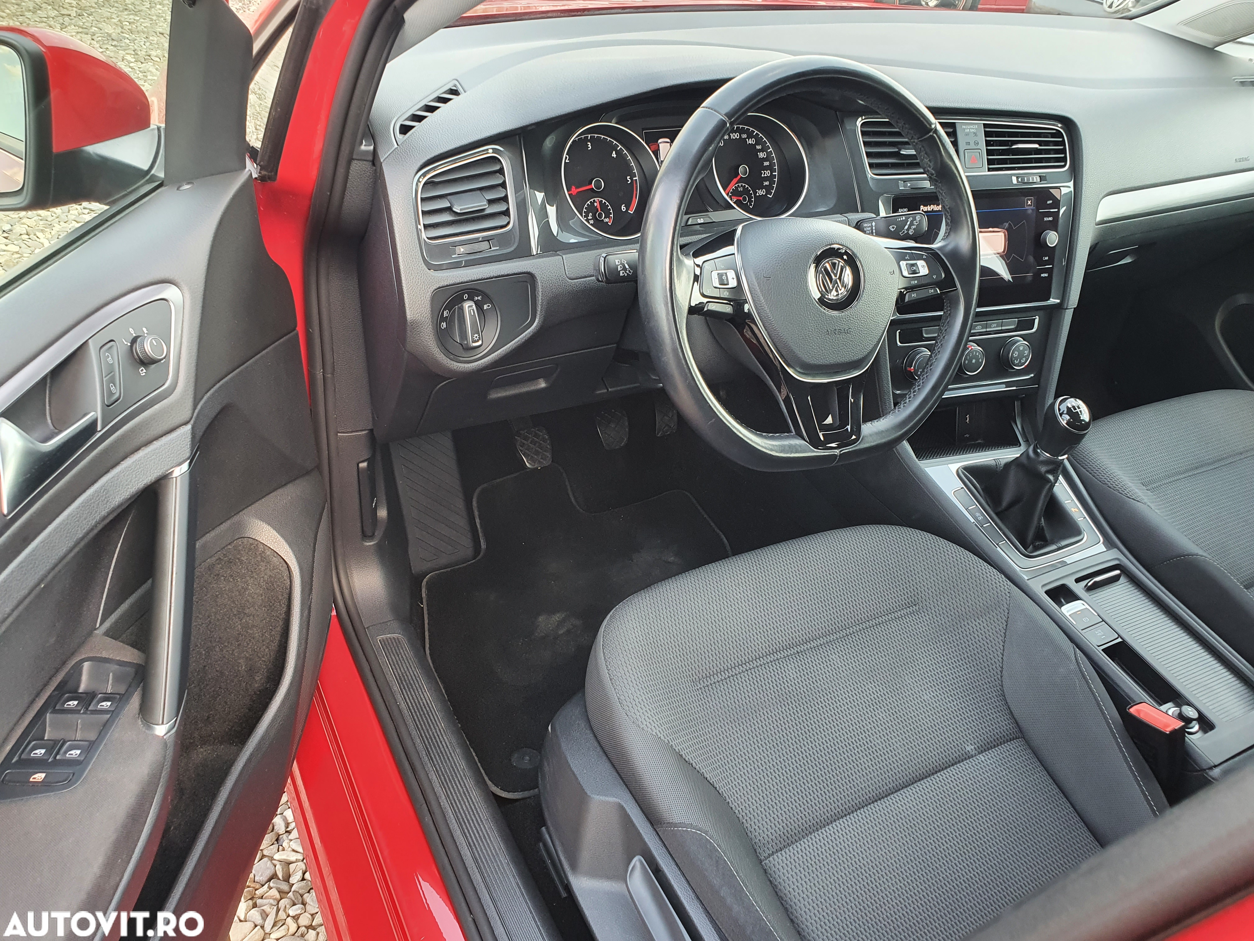 Volkswagen Golf 1.6 TDI Comfortline - 18