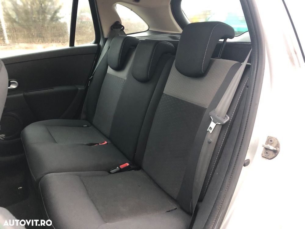 Renault Clio dCi 90 Dynamique - 17