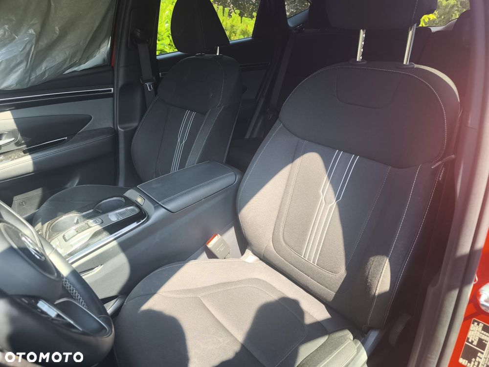 Hyundai Tucson 1.6 T-GDi 48V-Hybrid 4WD DCT Blackline - 28