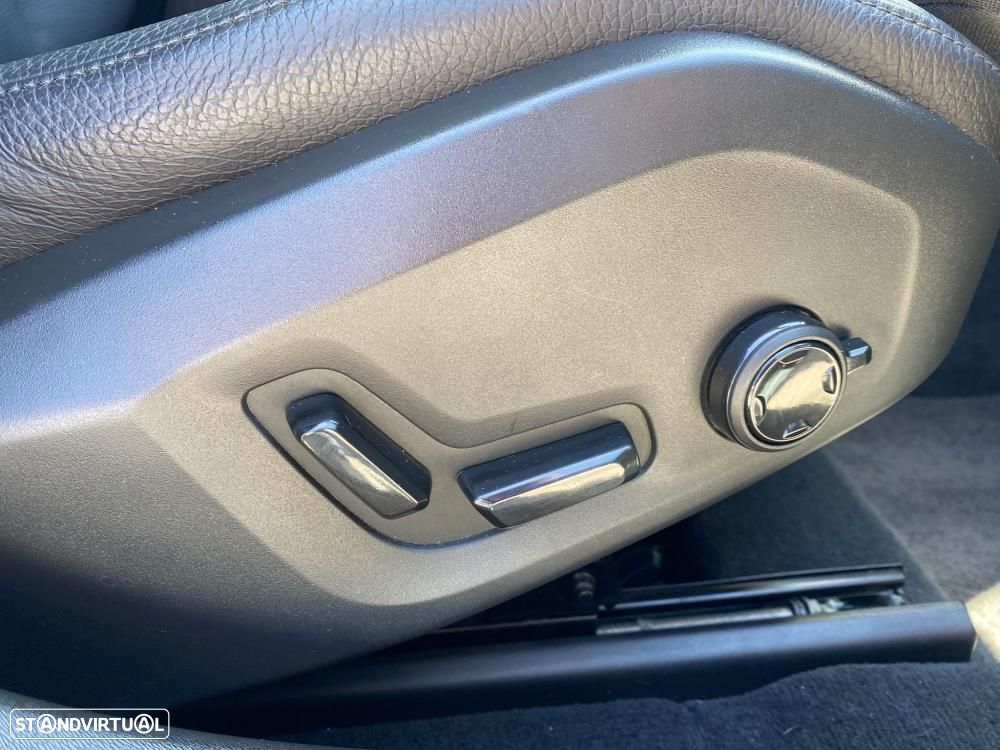 Volvo V90 2.0 T6 PHEV Inscription AWD - 9