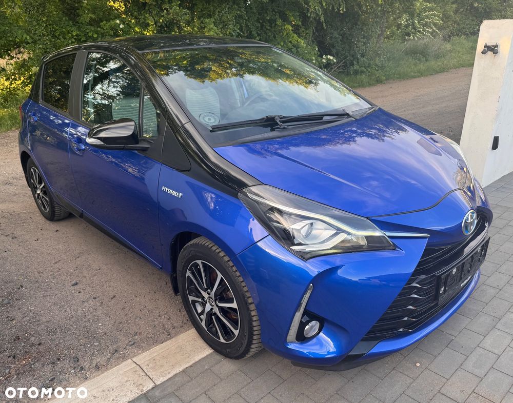 Toyota Yaris Hybrid 100 Premium - 27