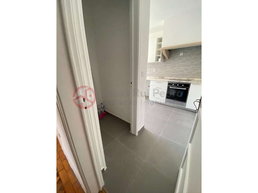 Apartamento T2+1 no centro de Sesimbra - Grande imagem: 4/18