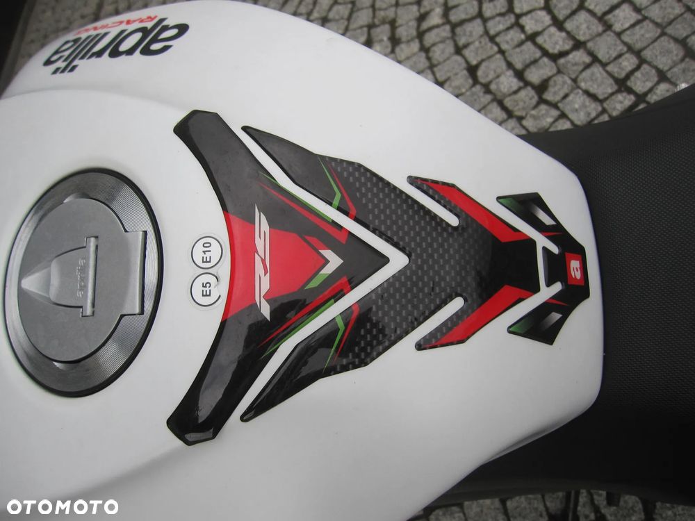 Aprilia Tuono - 8