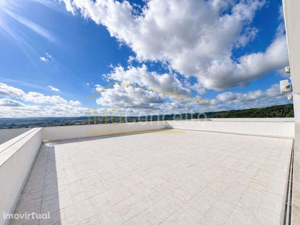 APARTAMENTO T3 ÚNICO COM VISTA DESLUMBRANTE PARA O TEJO || ABRANTES - Grande imagem: 3/30