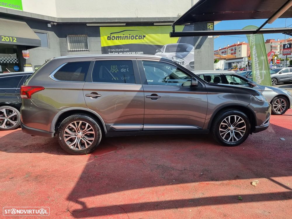 Mitsubishi Outlander 2.2 DI-D Intense - 15