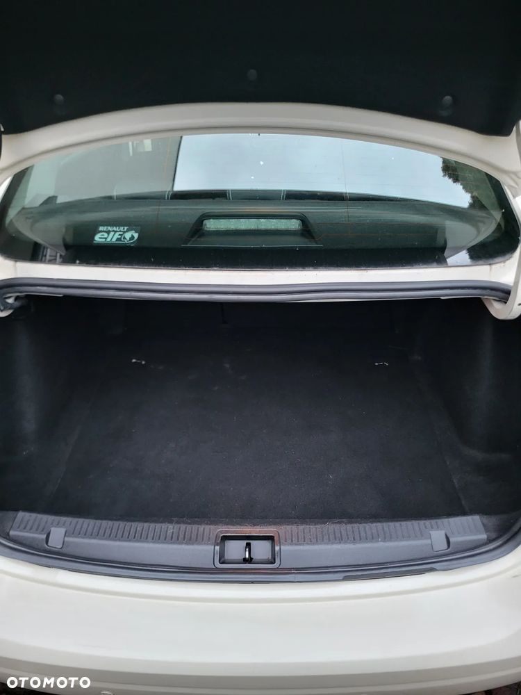 Renault Fluence 1.6 16V Techno Feel - 19