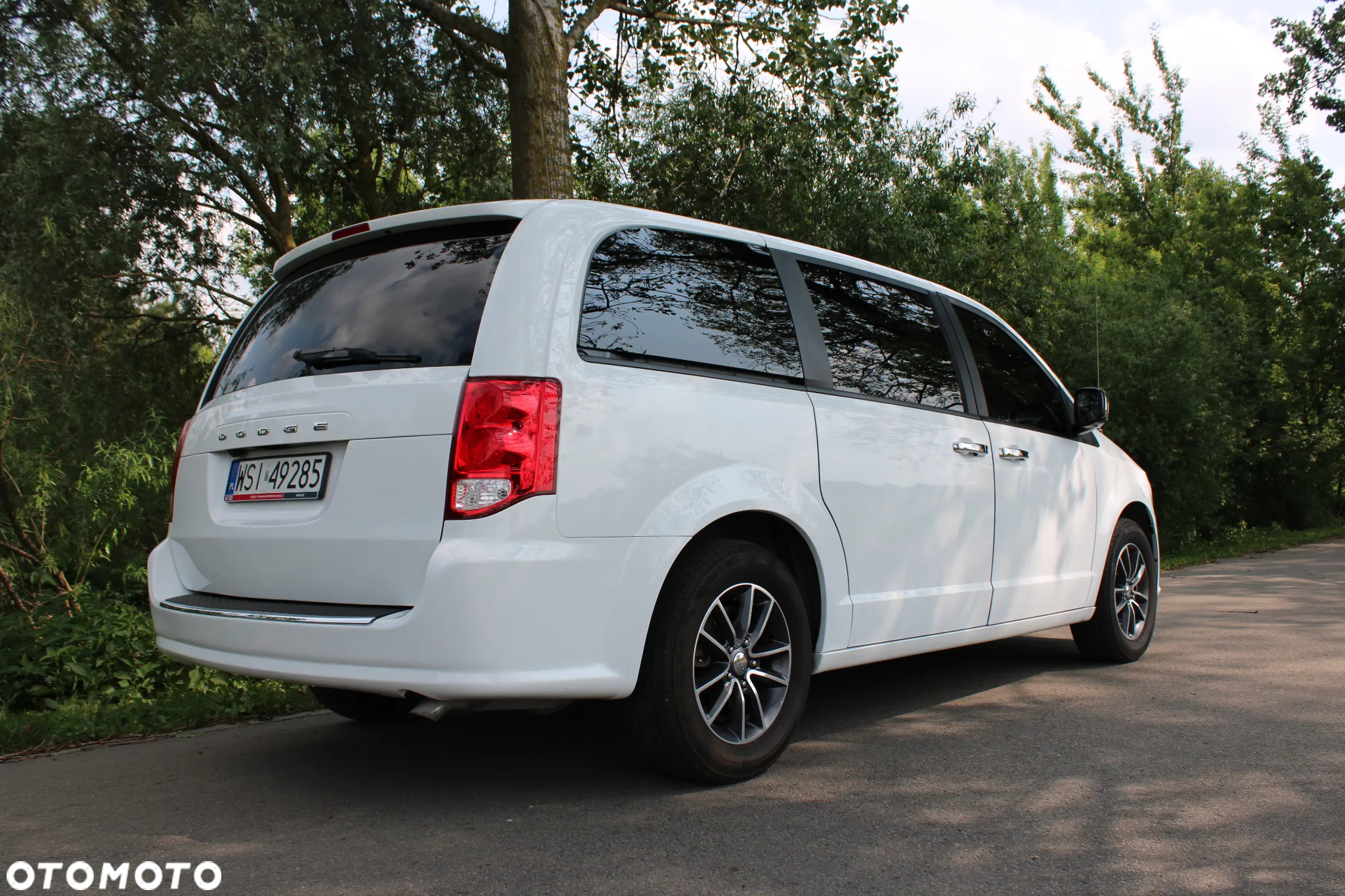 Dodge Grand Caravan - 8