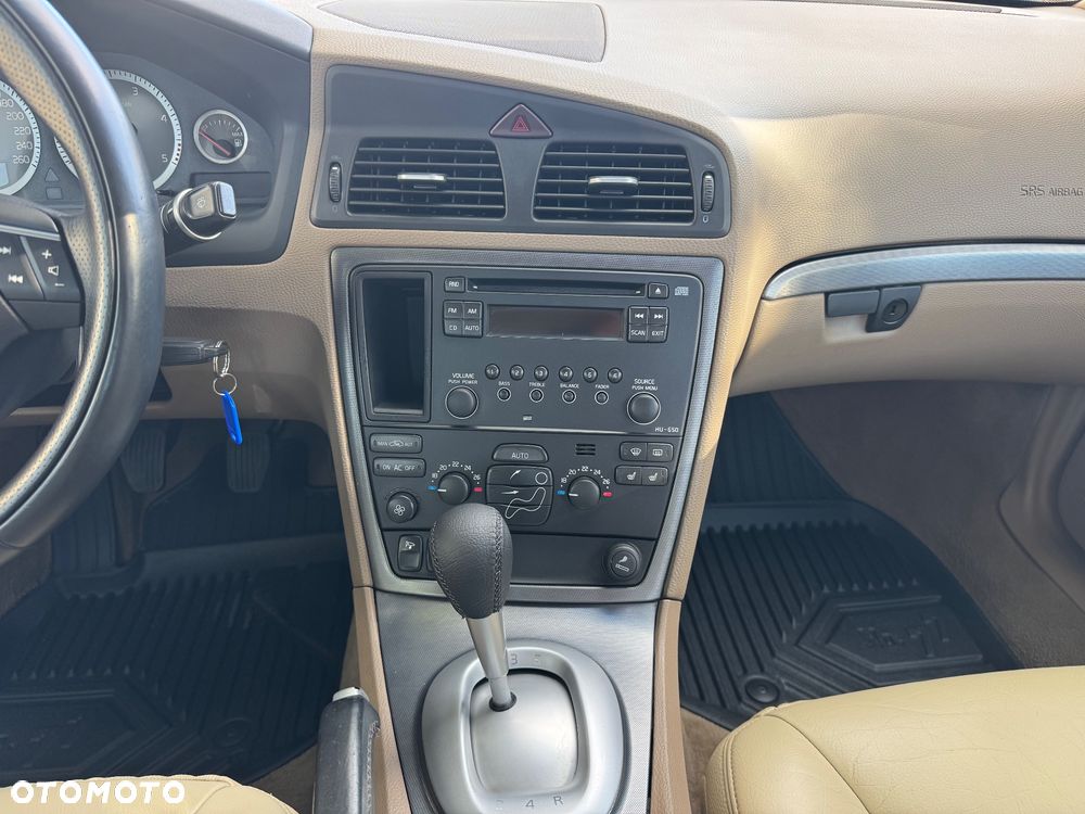 Volvo S60 2.4D Momentum - 23