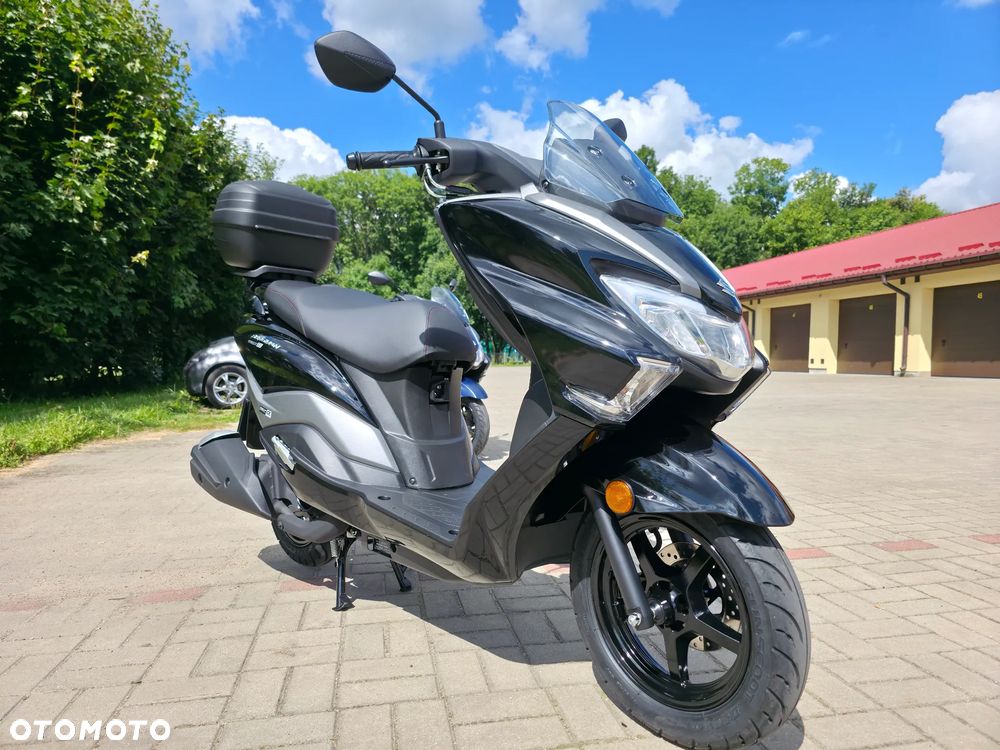 Suzuki Burgman - 16