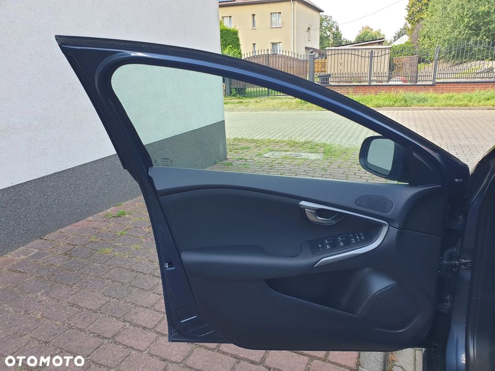 Volvo V40 Cross Country D2 Plus - 22