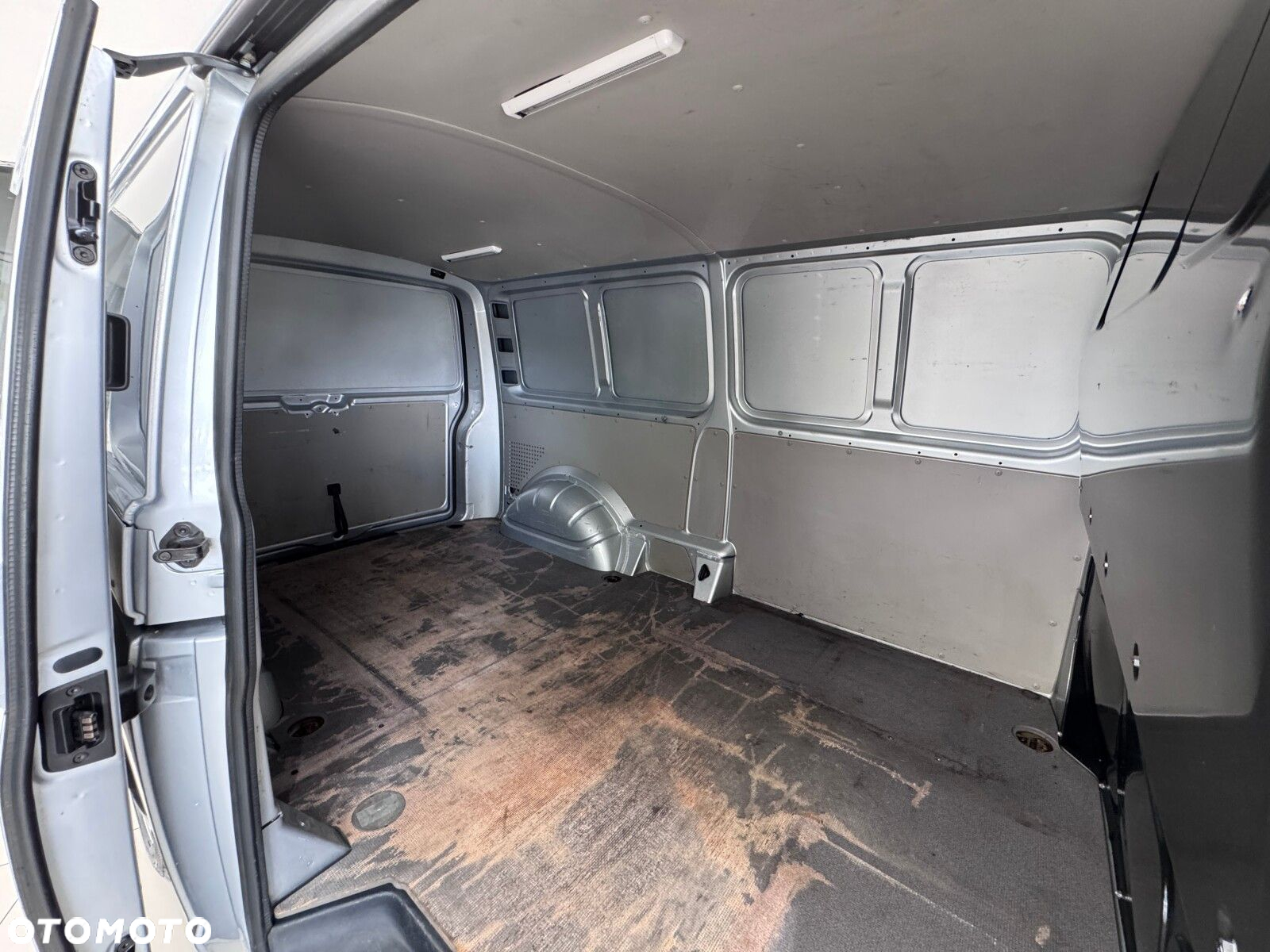 Volkswagen Transporter L2H1 - 13