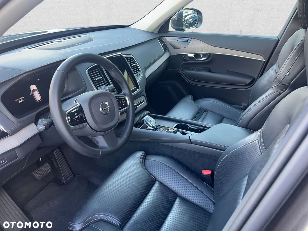 Volvo XC 90 - 22