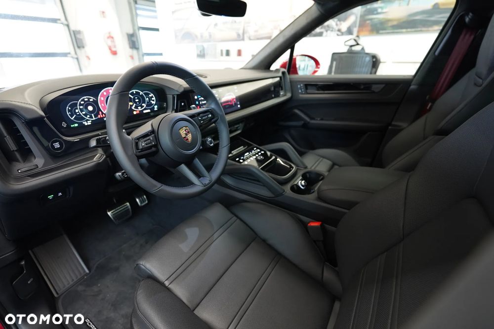 Porsche Cayenne GTS - 8