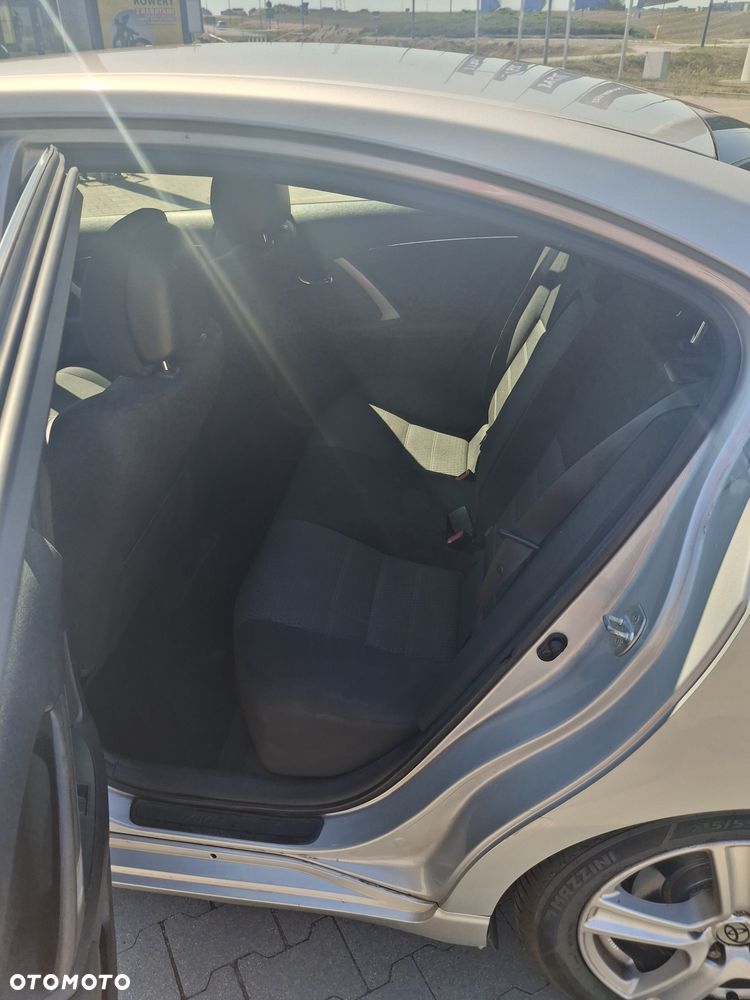Toyota Avensis 1.8 Active - 5