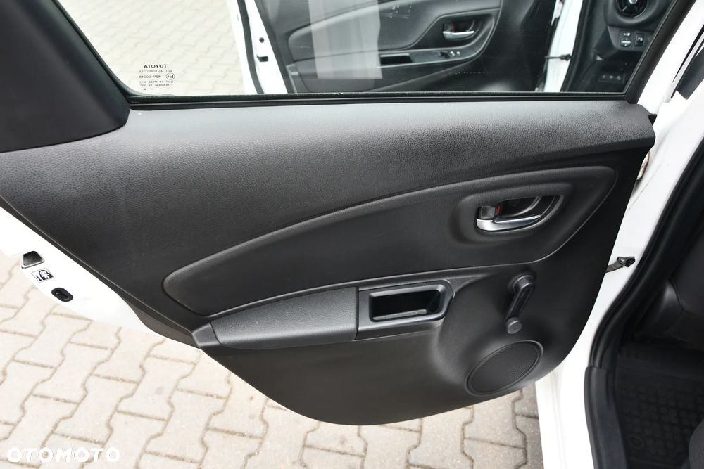 Toyota Yaris Hybrid 100 Premium EU6 - 30
