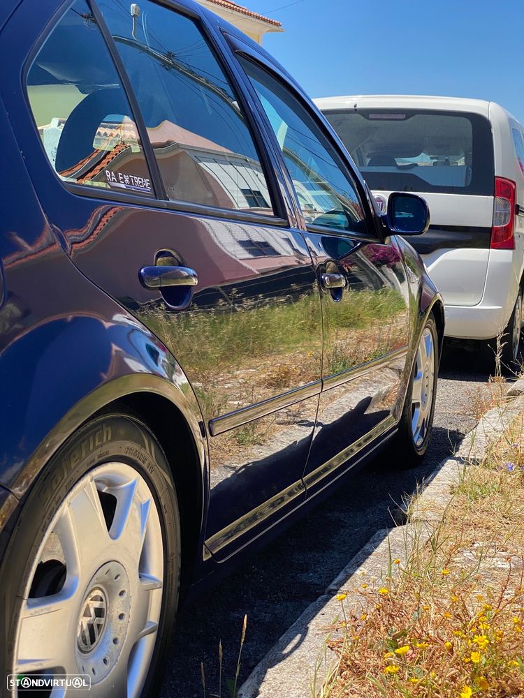 Volkswagen Bora 1.9 TDi Highline — fotografia 7