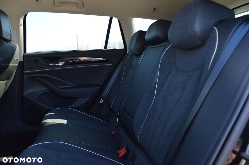 Volkswagen Passat - 15