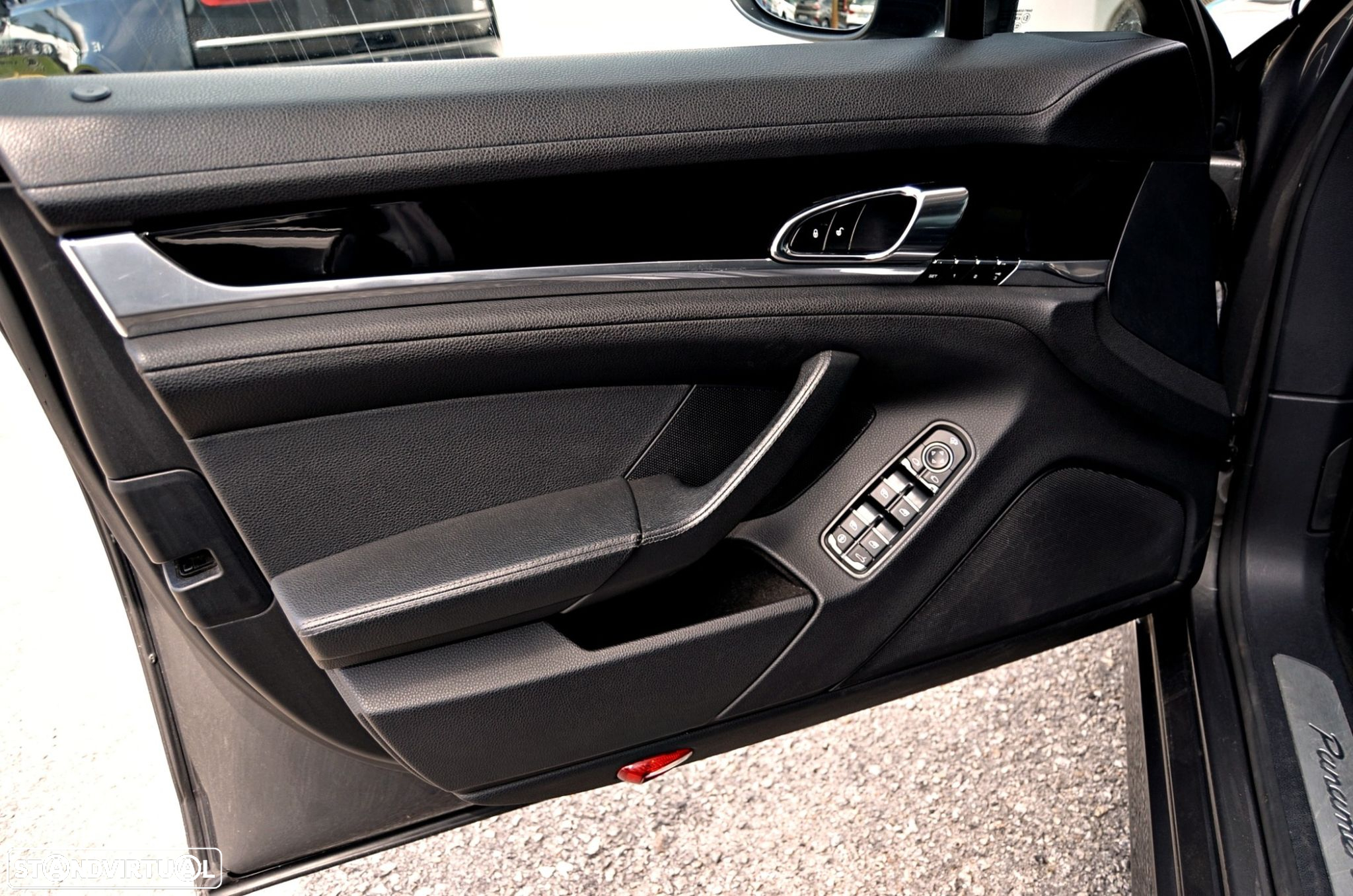 Porsche Panamera Platinum Edition - 10
