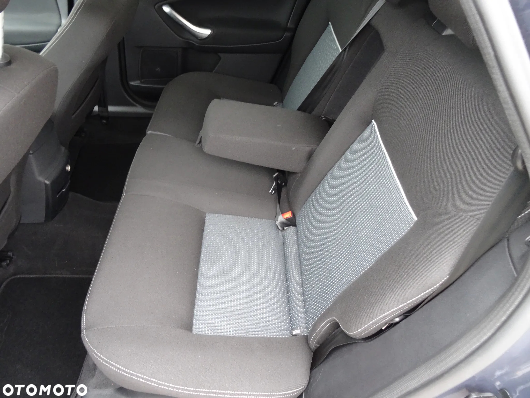 Ford Mondeo 1.6 Eco Boost Start-Stopp Ambiente - 14
