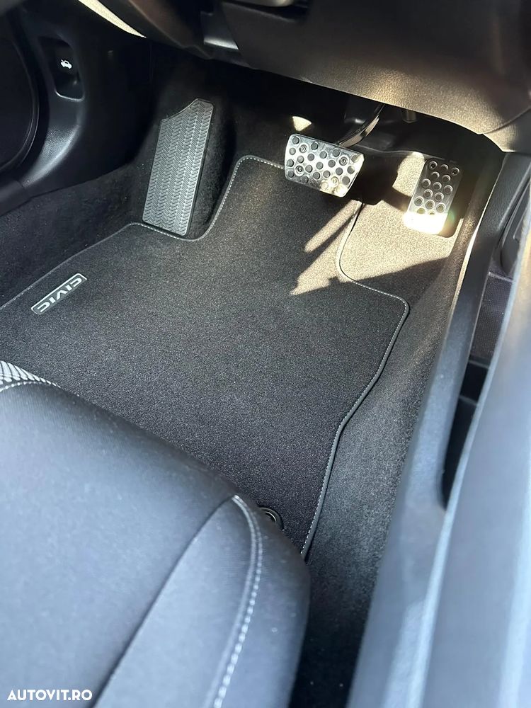 Honda Civic 1.5 VTEC Turbo CVT Sport Plus - 24