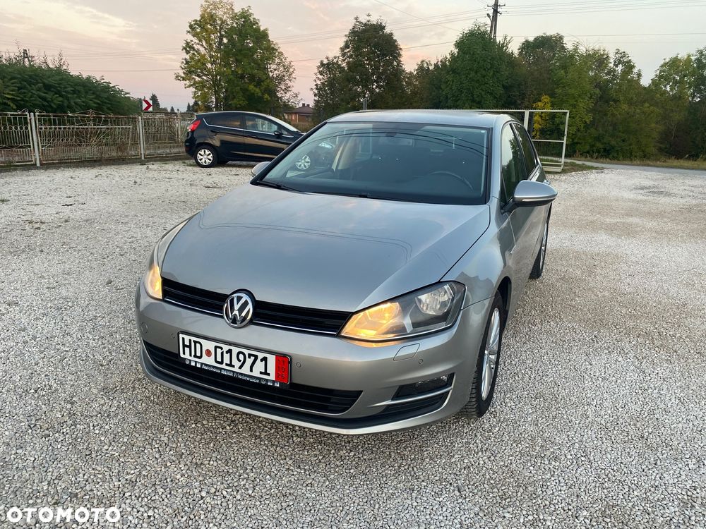 Volkswagen Golf - 2