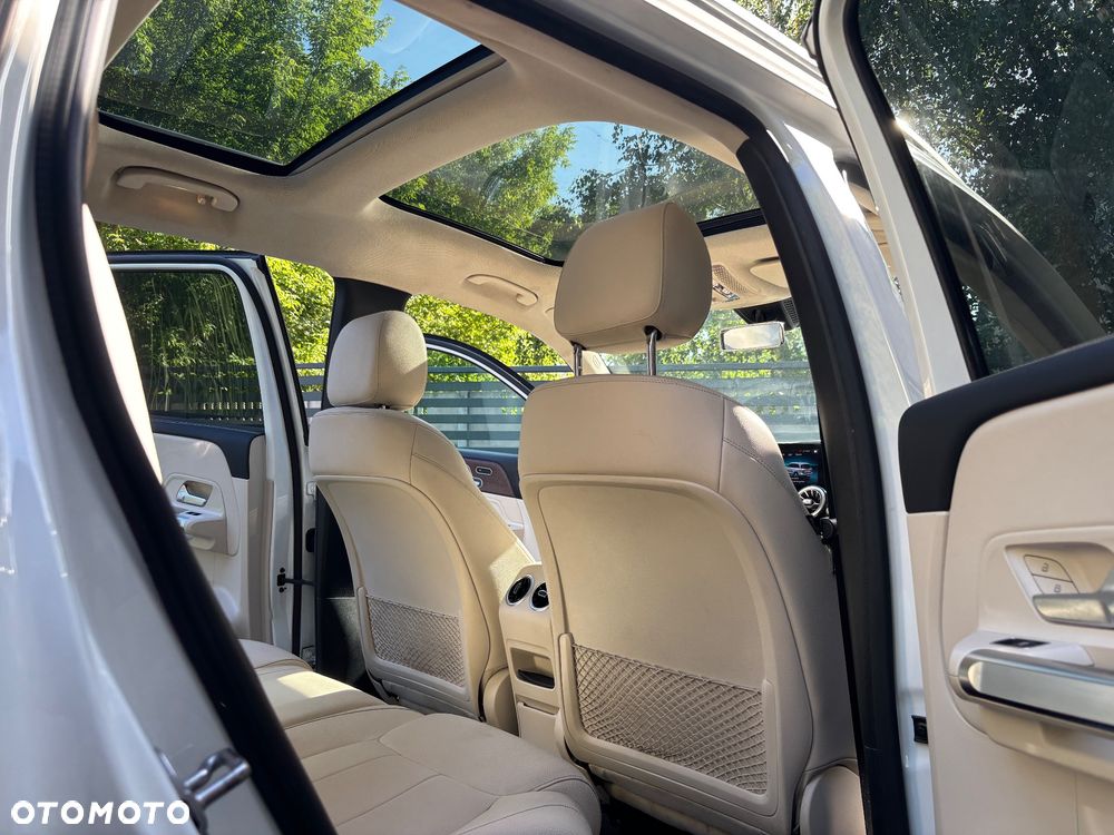 Mercedes-Benz GLB 250 4Matic 8G-DCT Special Edition - 24
