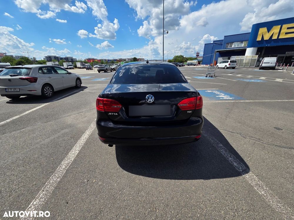 Volkswagen Jetta 1.6 TDI CR DPF Comfortline - 12