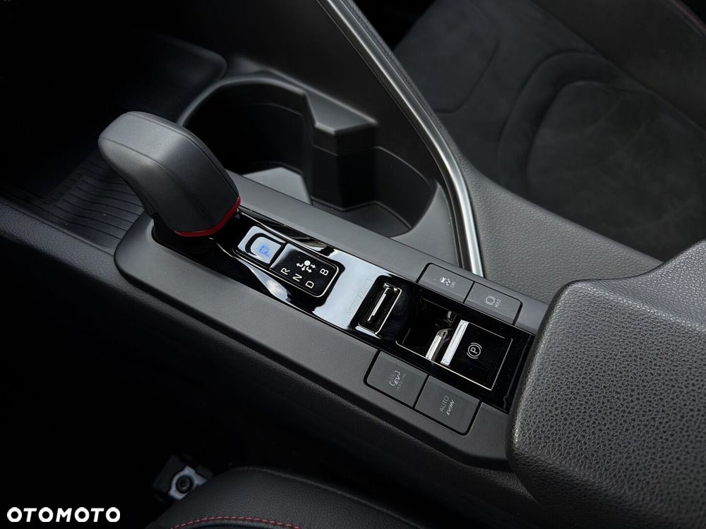 Toyota C-HR - 15