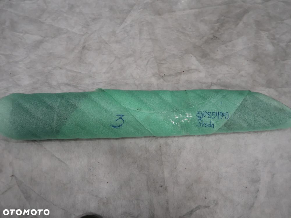 Listwa boczna skoda 3V0854949 - 8