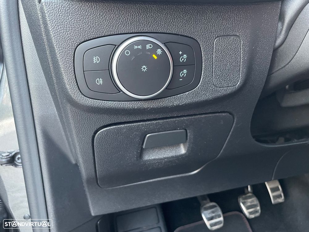 Ford Focus 1.0 EcoBoost ST-Line X - 11