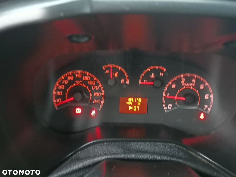 Fiat Doblo Chłodnia 105KM 2 zasilania chłodni - 15