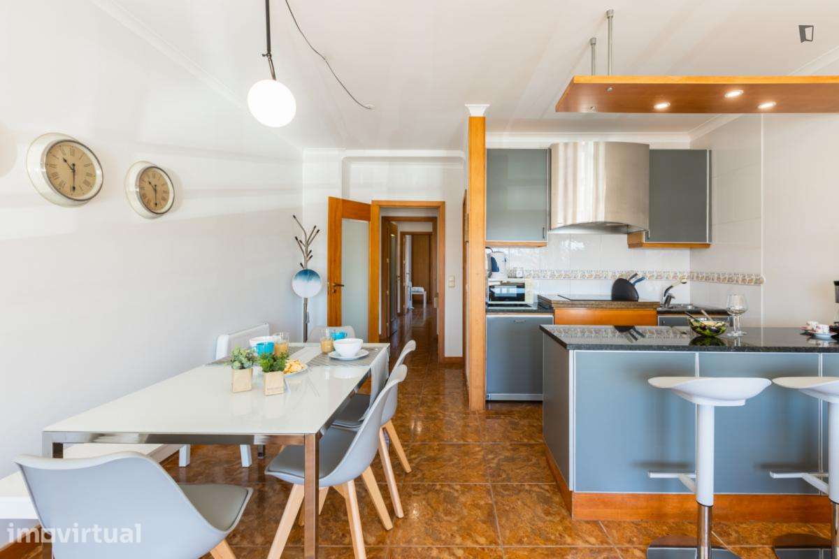 Apartamento com 2 quartos - localizado em Porto - Grande imagem: 3/29