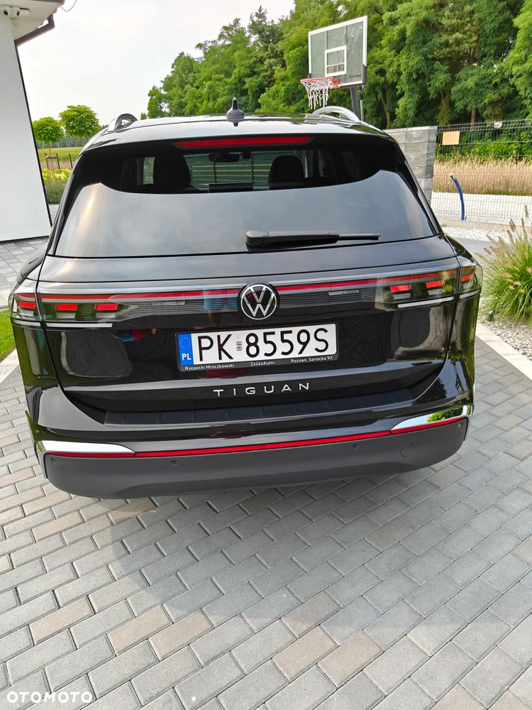 Volkswagen Tiguan 2.0 TDI Elegance DSG - 27