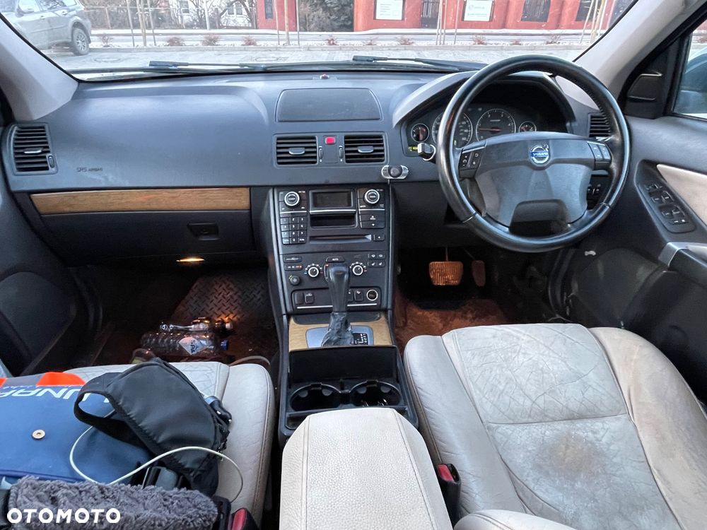 Volvo XC 90 D5 Executive - 9
