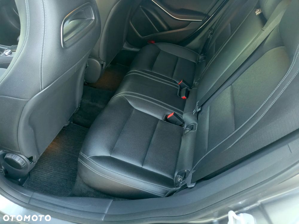 Mercedes-Benz CLA Shooting Brake 200 UrbanStyle Edition - 22